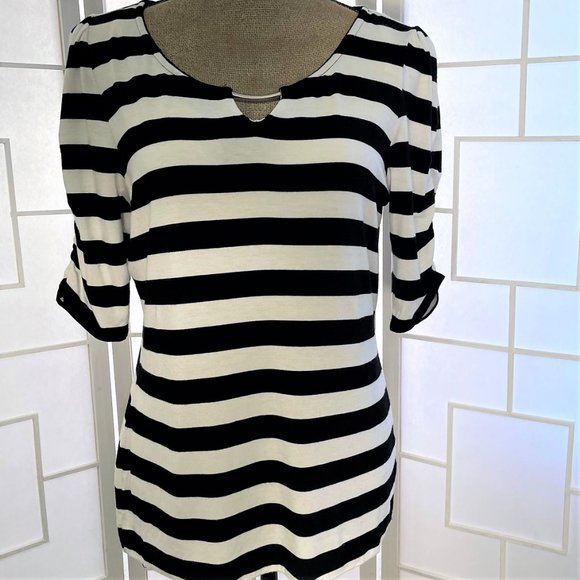 Carmen Marc Valvo  Stripe Peephole Top - Picture 2 of 9